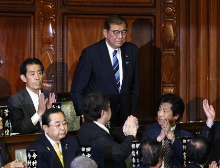 　衆院本会議で第１０２代首相に指名された自民党の石破茂総裁＝１日午後２時１４分