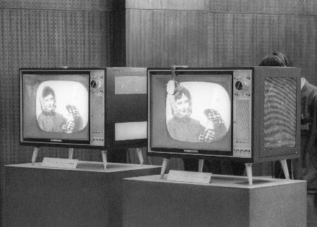 　ソニーのクロマトロン・カラーテレビ