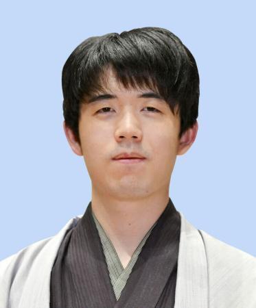 　藤井聡太六冠