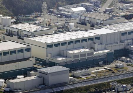 　新潟県の東京電力柏崎刈羽原発６号機（中央）＝２０２５年１１月
