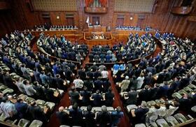 　「副首都」構想関連法案を賛成多数で可決した衆院本会議＝１５日午後