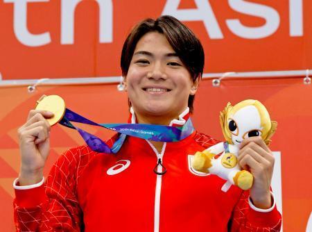 　男子２００メートル個人メドレーで金メダルを獲得した松下知之＝東京アクアティクスセンター