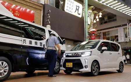 商店街暴走８７歳書類送検へ　飲酒運転、妻ら死傷疑い