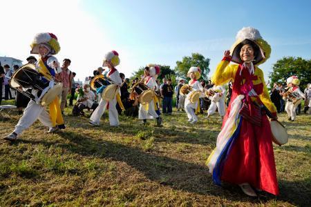 若者ら朝鮮人犠牲者を追悼、東京　「虐殺、繰り返さない」