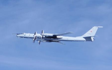 ロシア軍の哨戒機が日本１周　空自戦闘機がスクランブル