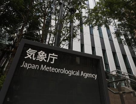 台風１４号、沖縄本島を通過　土砂災害や高波、引き続き警戒を