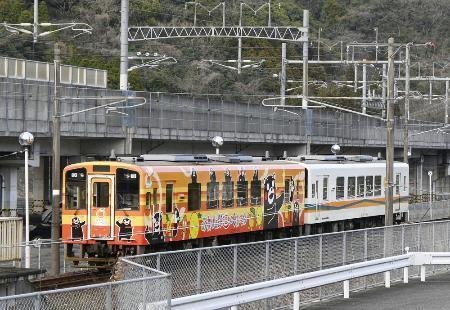 肥薩おれんじ鉄道が脱線　乗客１０人けがなし