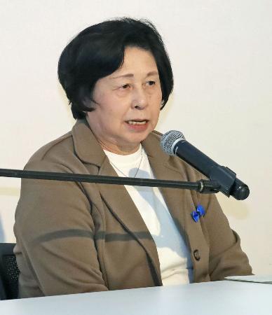 　秋田市で開かれた集会で話す拉致被害者の曽我ひとみさん＝３０日午後