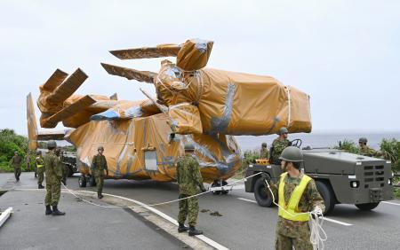 陸自、与那国のオスプレイ撤収へ　１０月損傷事故、台船で木更津に