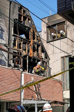 東京・大田で住宅火災　住人３人は外出中で無事