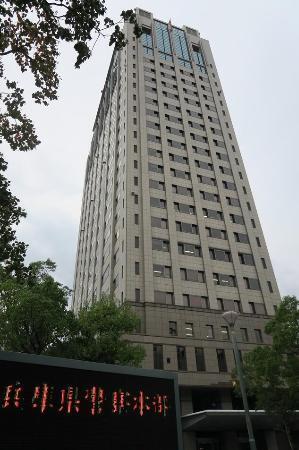 無施錠標的５５件侵入盗疑い　「探しまくった」３人逮捕