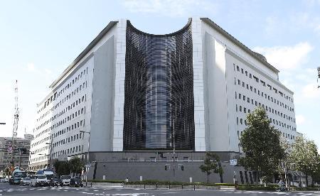 炎上車内に遺体、男再逮捕 会社役員刺殺疑い、大阪