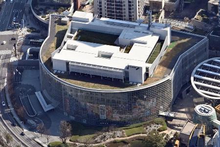 テレ朝、社外スタッフ転落死か 六本木、通行人けが