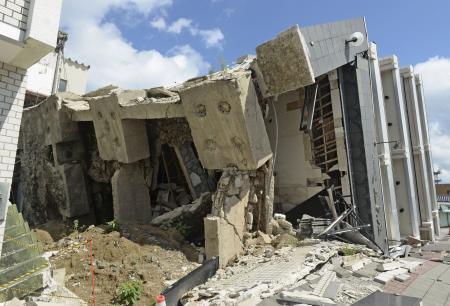 輪島ビル倒壊、基礎くい破壊要因　国交省の有識者委が報告書