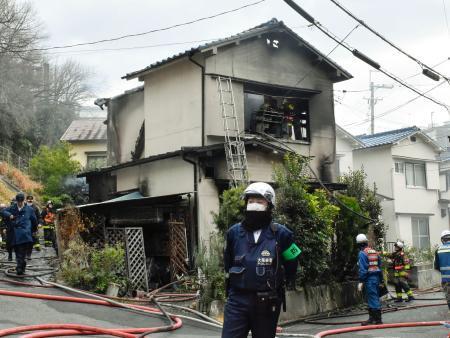 火災で１人死亡１人重体　大阪・枚方の住宅