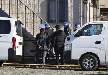 壁にも血痕、玄関で襲撃か　ネイリスト殺害事件、水戸