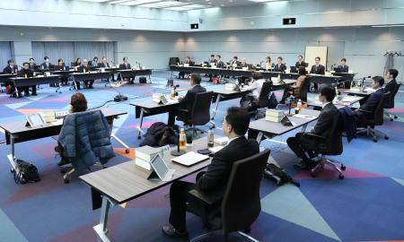 　成年後見制度の見直しを議論する法制審議会の部会＝２７日午後、法務省
