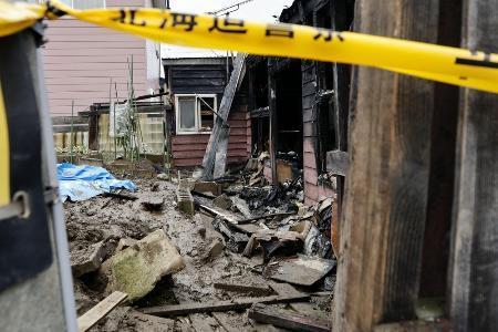 死亡の息子を書類送検　北海道・室蘭の３人死亡火災