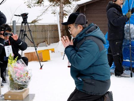 崩落事故３０年で遺族ら慰霊式　豊浜トンネル、「今後も供養を」