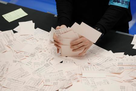 衆院選「１票の格差」で一斉提訴　弁護士ら、最大２・１０倍