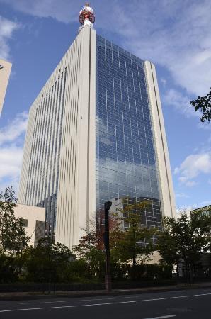 ドア損壊疑い道警巡査部長逮捕　札幌のカラオケ店