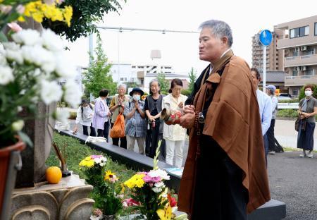 　熱田空襲から８１年となり営まれた追悼式＝９日午前、名古屋市