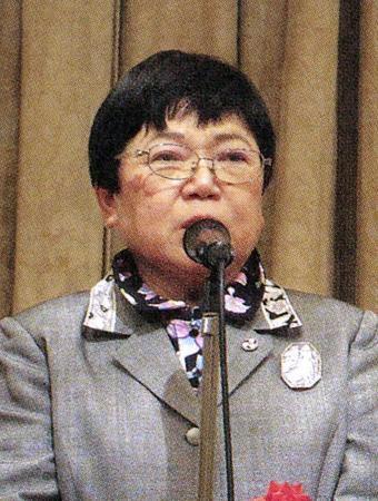　岩本絹子被告