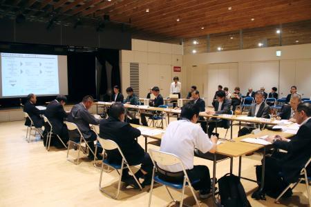 　北海道夕張市の総合計画を策定する委員会の初会合＝６日午後、夕張市
