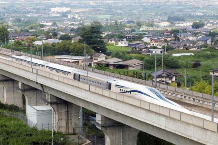　リニア中央新幹線の試験車（ＪＲ東海提供）