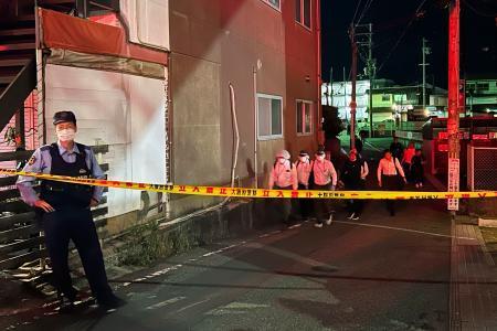 　警察官が発砲した現場付近＝４日午後１０時３４分、大阪府河内長野市
