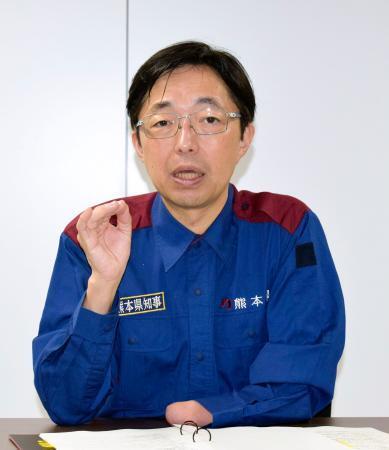 　取材に応じる熊本県の木村敬知事＝２８日、熊本県庁