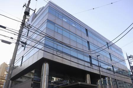 　日本郵便東京支社が入るビル＝東京都江東区
