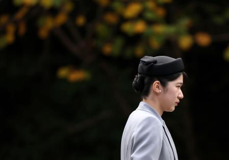 　武蔵野陵の参拝に向かわれる愛子さま＝３０日午後、東京都八王子市（代表撮影）