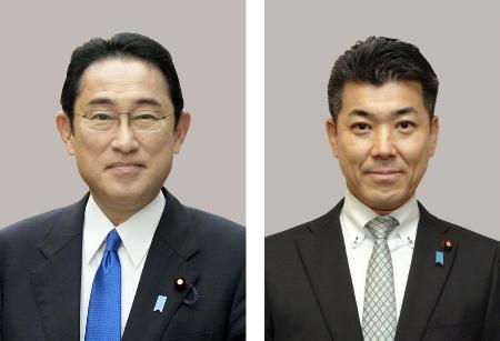 　岸田文雄首相（左）、立憲民主党の泉健太代表