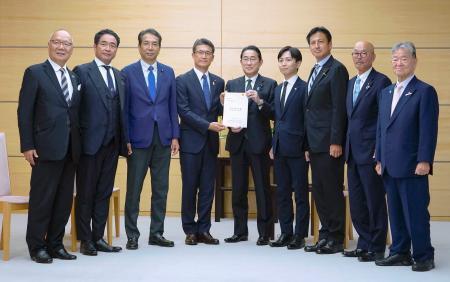 首相「一日も早く復旧」　台風１０号、宮崎県に伝達