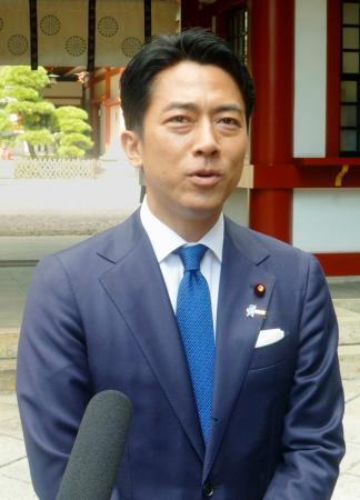 知名度抜群の４世、小泉進次郎氏　横顔と略歴