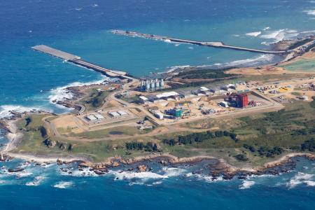 　自衛隊基地の建設が進められている鹿児島県西之表市の馬毛島＝２０２４年９月