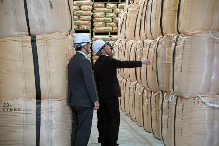 備蓄米、買い戻し条件の緩和を　自民幹部、コメ価格高騰で