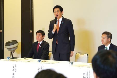 自民・小林氏「地域経済も支援」　秋田のクマ被害を視察