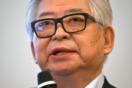 　シンポジウム「岐路に立つ日本の政党政治」で基調講演する保阪正康さん＝２日午後、東京都内