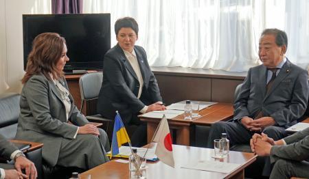 立民代表、支援継続を強調　ウクライナ議員と面会