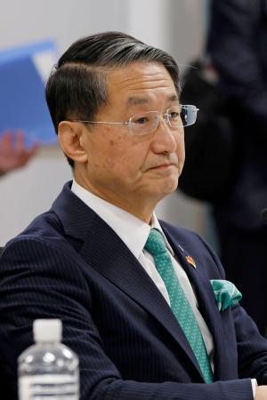 　人口減少対策に関し、有識者の意見を聴取するプロジェクトチームの初会合に出席した鳥取県の平井伸治知事＝２２日午前、東京都千代田区