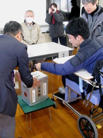 特別支援学校で生徒ら１票投じる　山口県知事選、県内初の取り組み