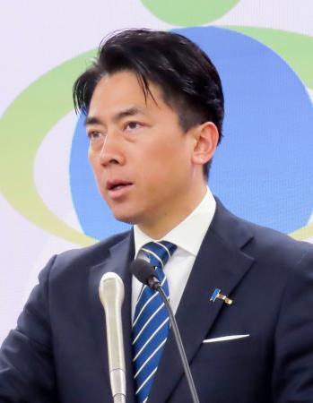 改憲の是非問う環境整備を　小泉氏、衆院選圧勝受け