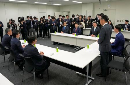 　自民党と日本維新の会が開いた「与党実務者協議会」＝２４日午後、国会