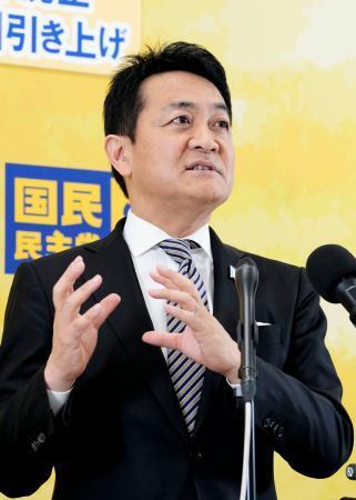 　記者会見する国民民主党の玉木代表＝３１日午前、国会