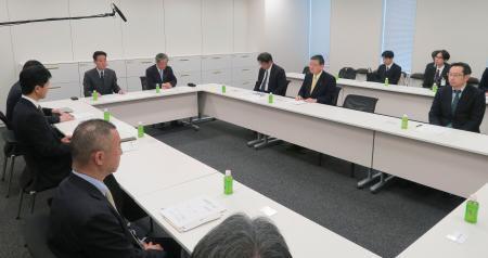 　自民、日本維新の会両党による九州新幹線長崎ルートに関する検討委員会の初会合＝２日午前、国会
