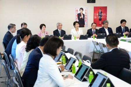 　自民党の「安定的な皇位継承の確保に関する懇談会」などの合同会議＝２６日午後、東京・永田町の党本部