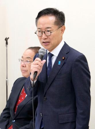 　選挙制度を巡る国民民主党の会合であいさつする古川代表代行＝２６日午後、国会