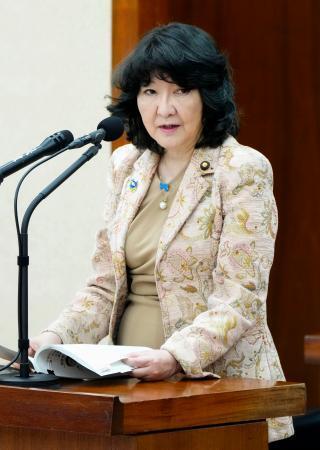 　衆院財務金融委で答弁する片山財務相＝２８日午前